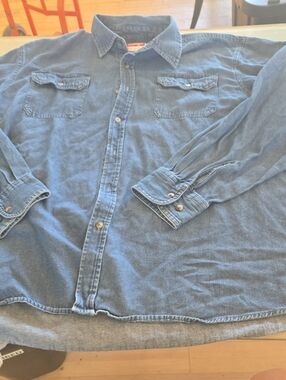 Wrangler Men's Light Blue Denim Button-Down Shirt
